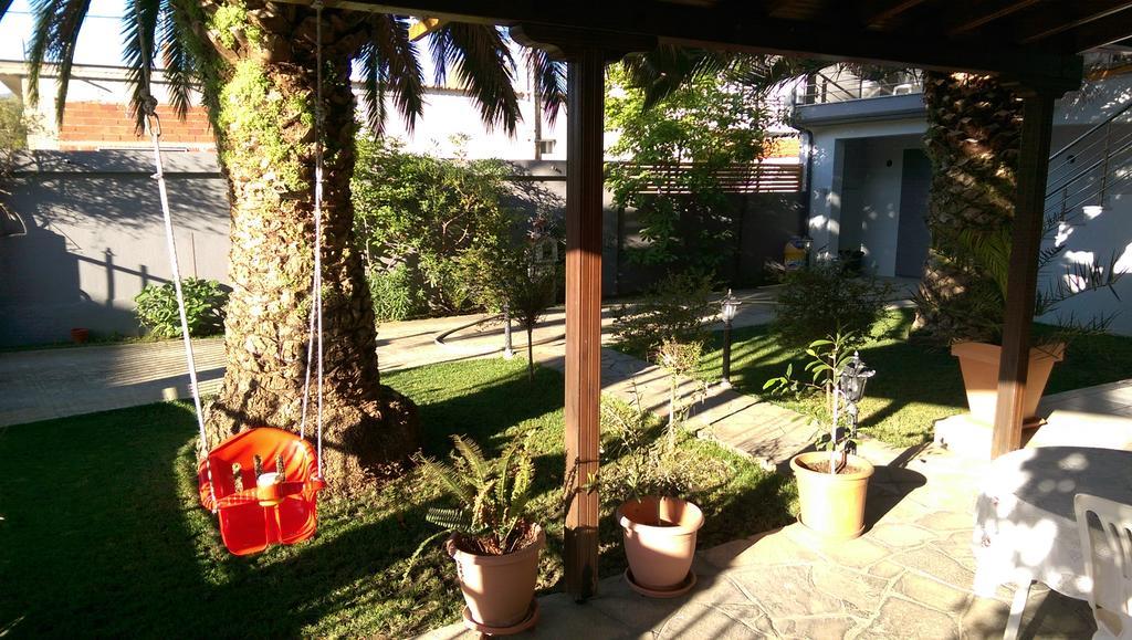 Aimilias Family Apartments เนอาวรัสนา ภายนอก รูปภาพ