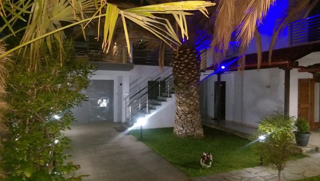 Aimilias Family Apartments เนอาวรัสนา ภายนอก รูปภาพ